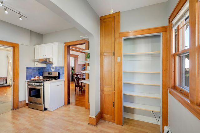 1609 Oliver Avenue N, Minneapolis, MN 55411