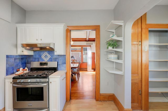 1609 Oliver Avenue N, Minneapolis, MN 55411