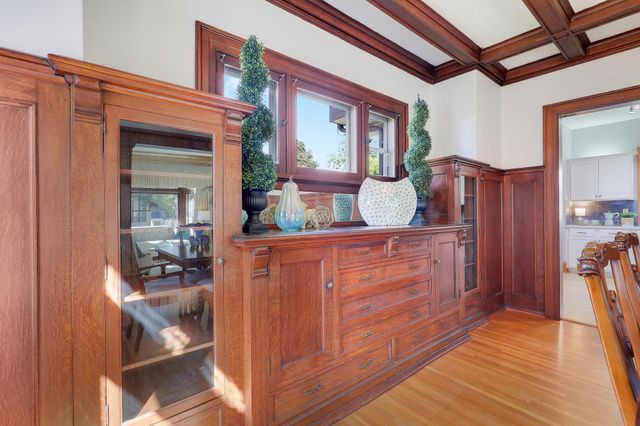 1609 Oliver Avenue N, Minneapolis, MN 55411