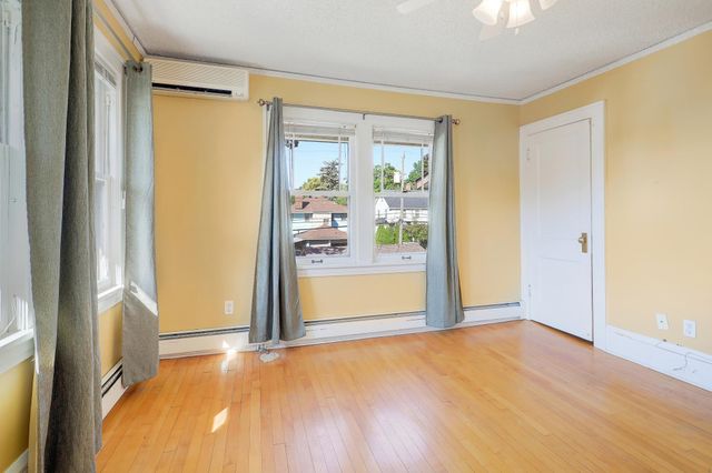 1609 Oliver Avenue N, Minneapolis, MN 55411