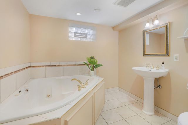 1609 Oliver Avenue N, Minneapolis, MN 55411