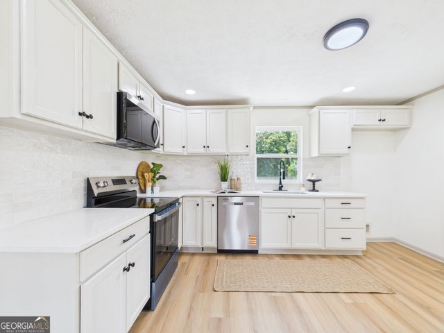 4009 Rogers Road, Lizella, GA 31052