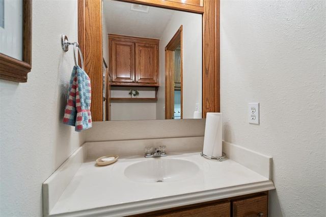 5 Loblolly Lane, Tuttle, OK 73089