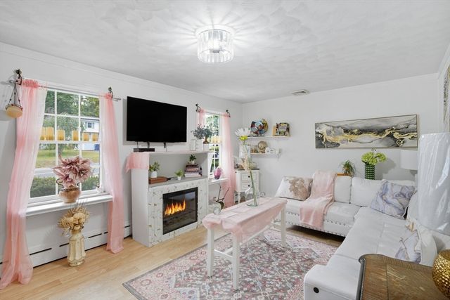 4188 Main St, Palmer, MA 01079