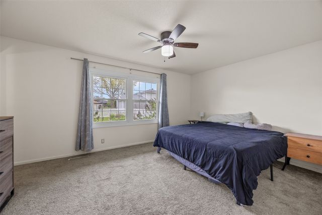 3904 Heather Court SW, Cedar Rapids, IA 52404
