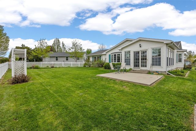3904 Heather Court SW, Cedar Rapids, IA 52404