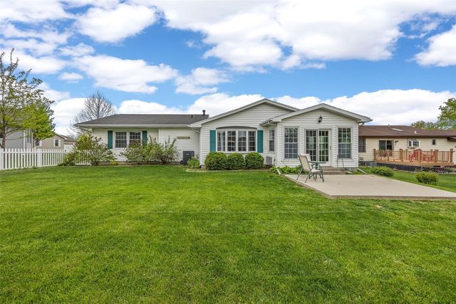 3904 Heather Court SW, Cedar Rapids, IA 52404