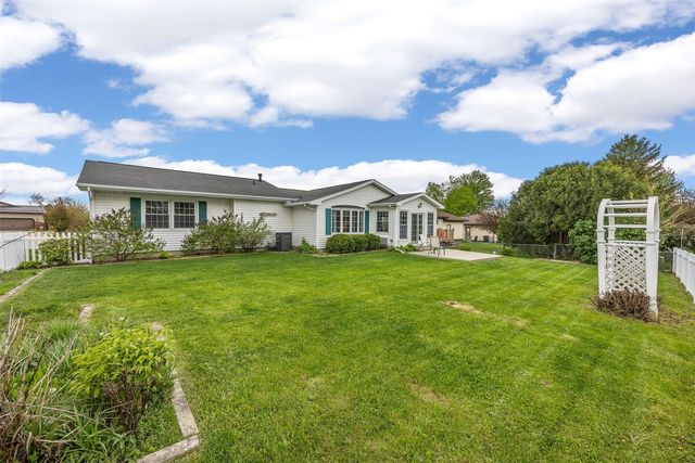 3904 Heather Court SW, Cedar Rapids, IA 52404