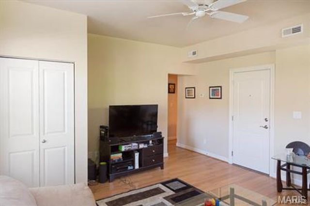 5528 Waterman Boulevard 1N, St Louis, MO 63112