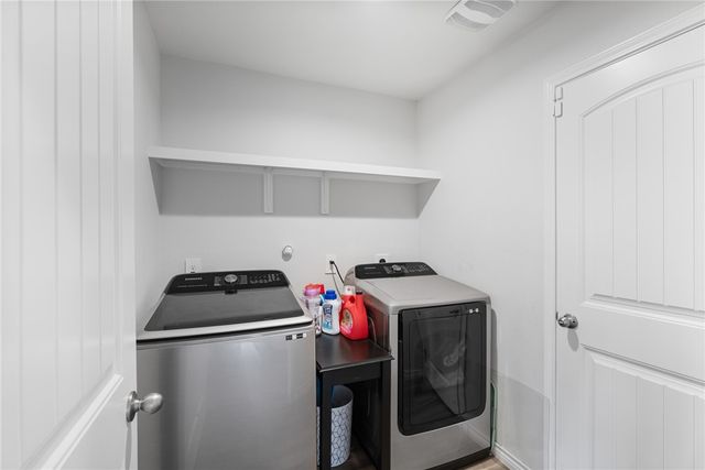 1273 Carnaby St, Corpus Christi, TX 78415