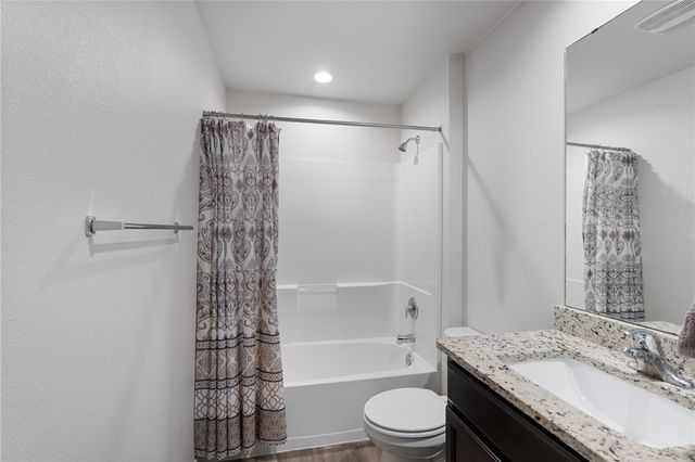 1273 Carnaby St, Corpus Christi, TX 78415