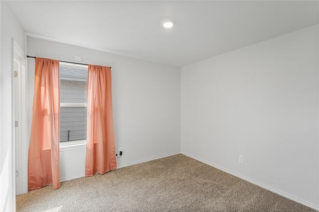 1273 Carnaby St, Corpus Christi, TX 78415