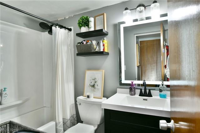 3040 N River Road NE H20, Warren, OH 44483