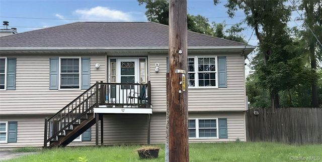 77 Prince Road, Rocky Point, NY 11778