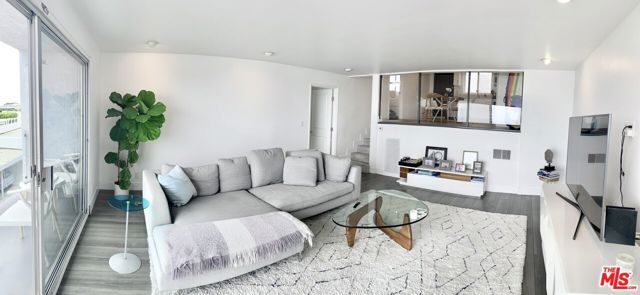 18203 COASTLINE Drive 1, Malibu, CA 90265