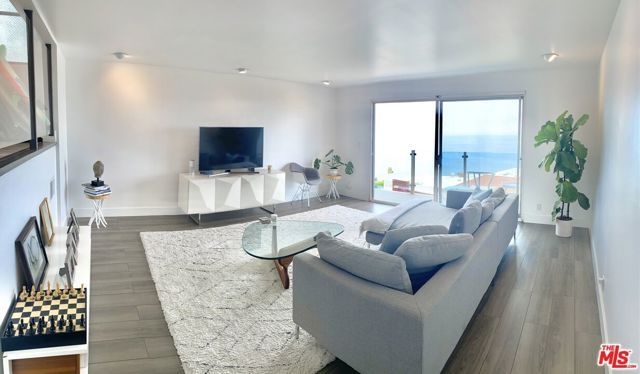 18203 COASTLINE Drive 1, Malibu, CA 90265