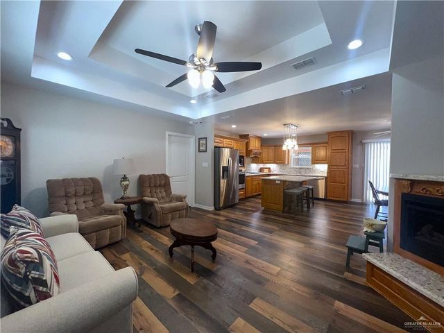 105 Lampshire Lane, Mission, TX 78572