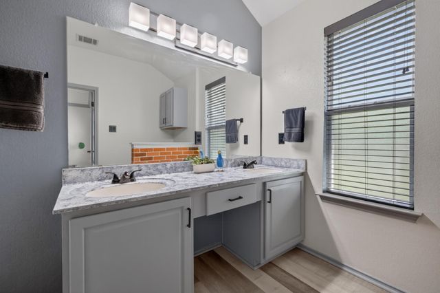 1504 Cora Marie DR, Pflugerville, TX 78660