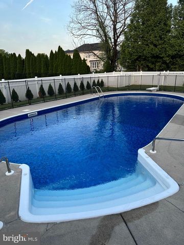 9 COTTONWOOD DR, Lumberton, NJ 08048