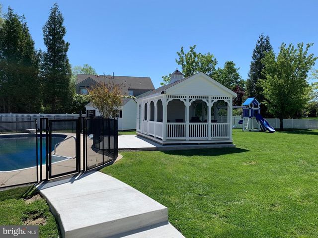 9 COTTONWOOD DR, Lumberton, NJ 08048