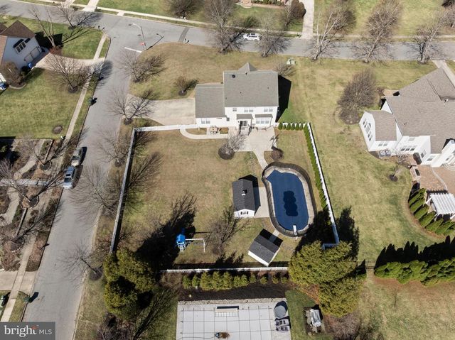 9 COTTONWOOD DR, Lumberton, NJ 08048