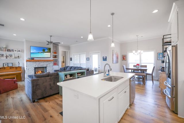 557 E Park Street, Canton, MS 39046