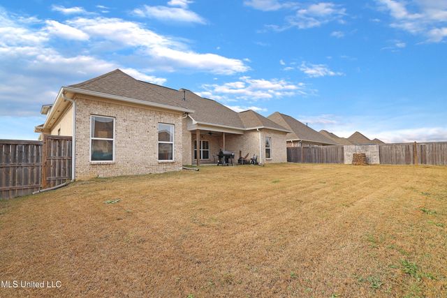 557 E Park Street, Canton, MS 39046