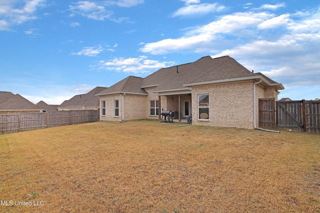 557 E Park Street, Canton, MS 39046