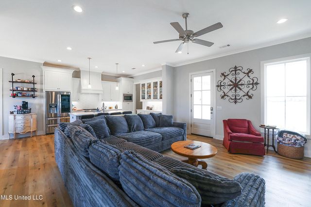 557 E Park Street, Canton, MS 39046