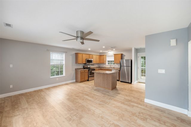 1106 Fieldstone Lane, Pleasant Hill, IA 50327