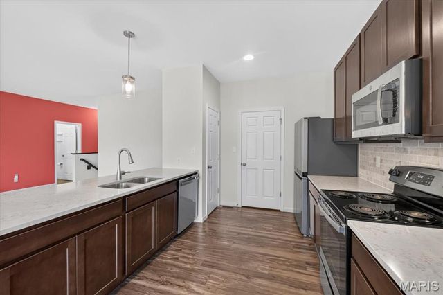 417 Timber Valley Trail, Fenton, MO 63026