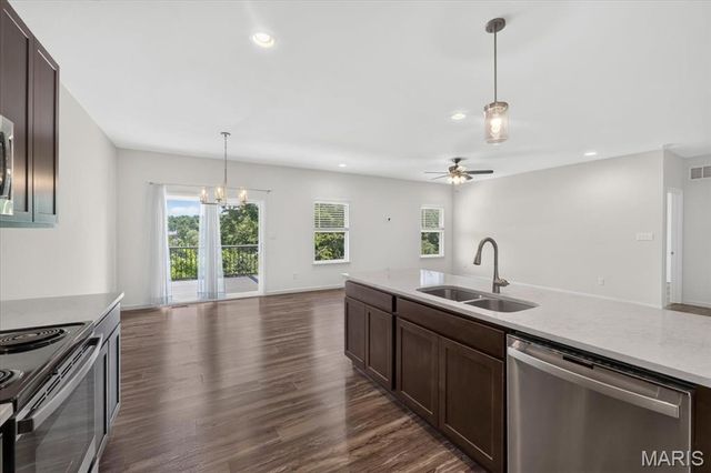 417 Timber Valley Trail, Fenton, MO 63026