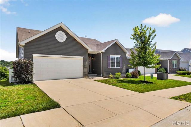 417 Timber Valley Trail, Fenton, MO 63026