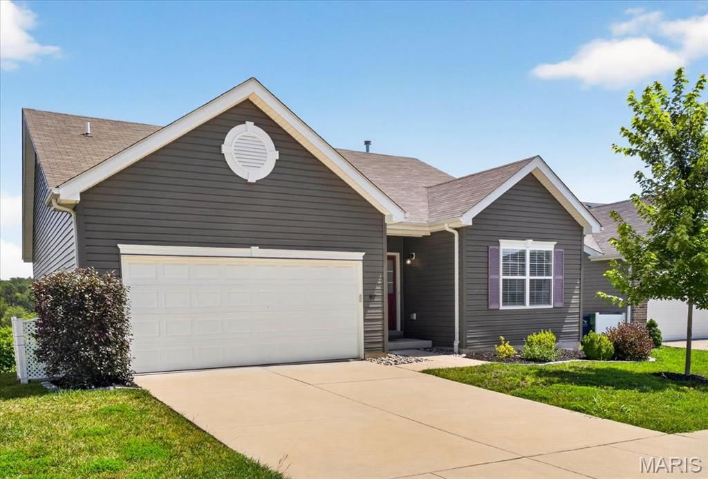 417 Timber Valley Trail, Fenton, MO 63026
