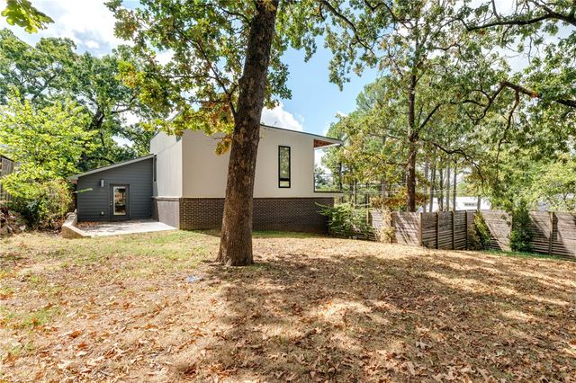 524 W Adams Street, Fayetteville, AR 72701