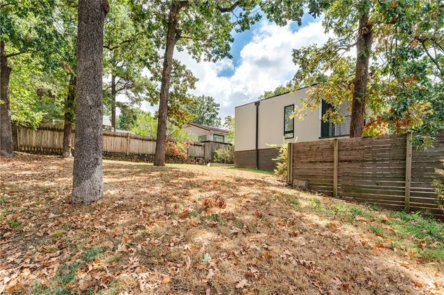 524 W Adams Street, Fayetteville, AR 72701