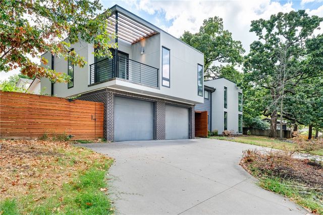 524 W Adams Street, Fayetteville, AR 72701