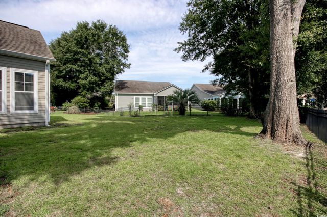 47 Pinfeather Dr., Murrells Inlet, SC 29576