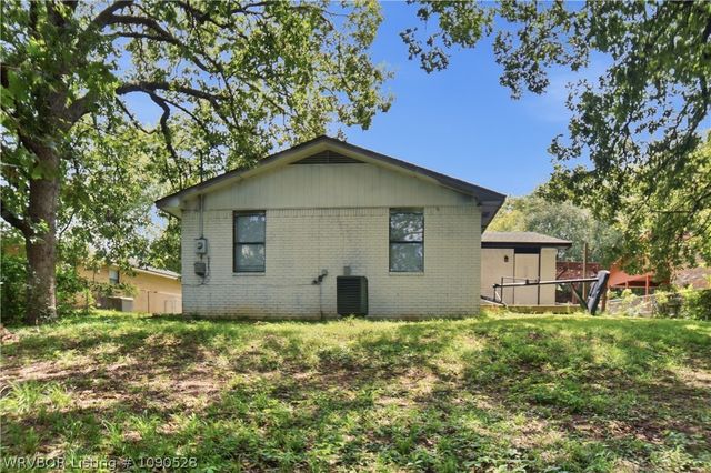 1402 N Street, Barling, AR 72923