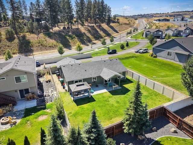 18427 E Selkirk Estates Rd, Greenacres, WA 99016
