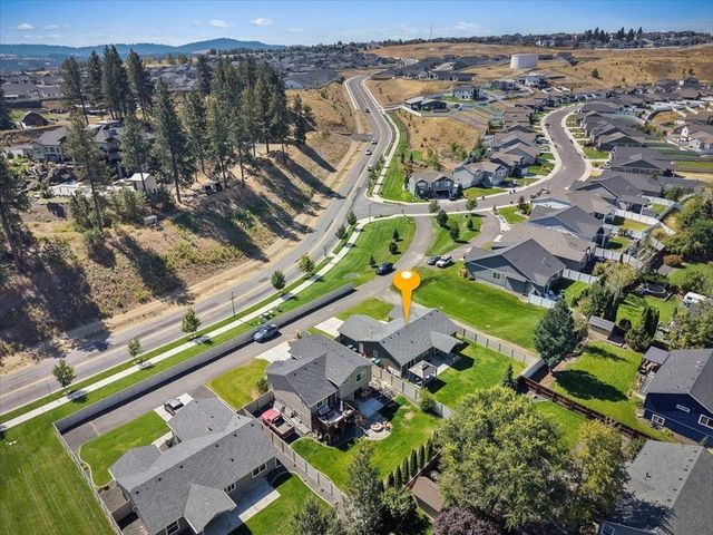 18427 E Selkirk Estates Rd, Greenacres, WA 99016