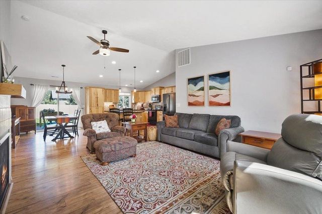 18427 E Selkirk Estates Rd, Greenacres, WA 99016