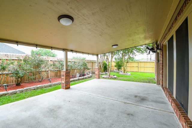 629 Pelican Harbour Drive, Texas City, TX 77590