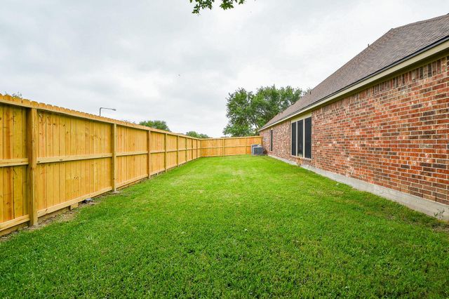 629 Pelican Harbour Drive, Texas City, TX 77590