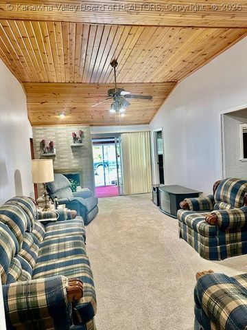 138 Shady Breeze Lane, Elkview, WV 25071