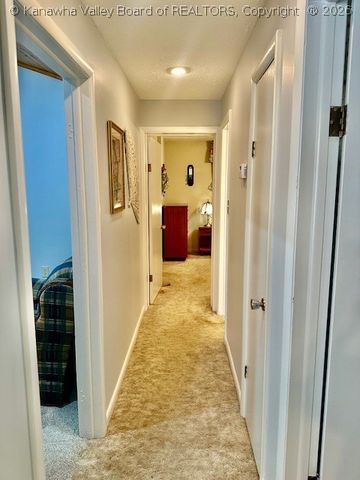 138 Shady Breeze Lane, Elkview, WV 25071