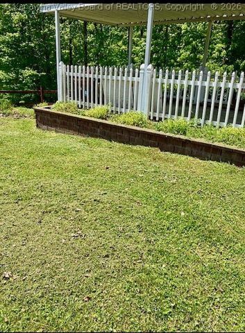 138 Shady Breeze Lane, Elkview, WV 25071