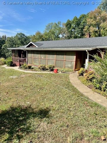 138 Shady Breeze Lane, Elkview, WV 25071