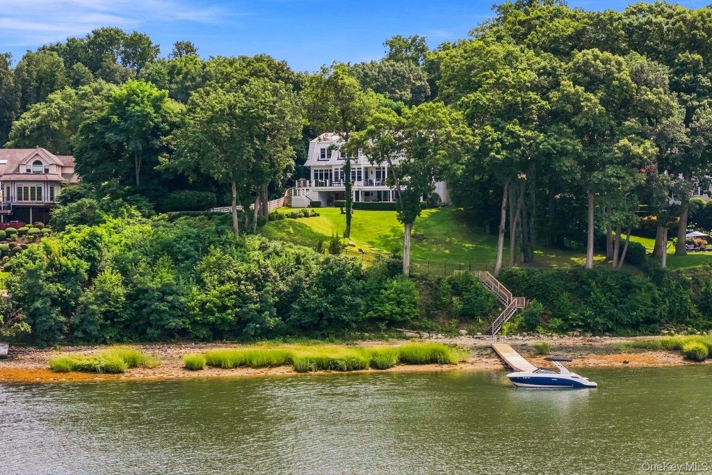 51 School Lane, Lloyd Harbor, NY 11743 — photo 2