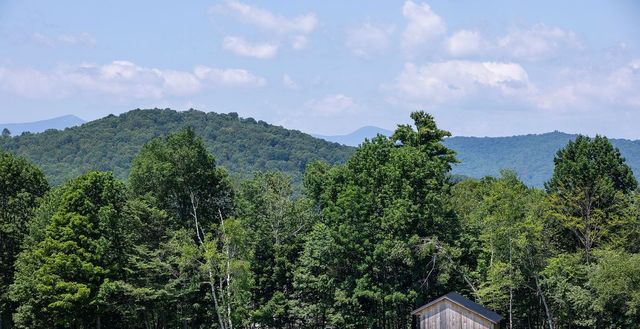 915 Peterkin Hill Road, Woodstock, VT 05091